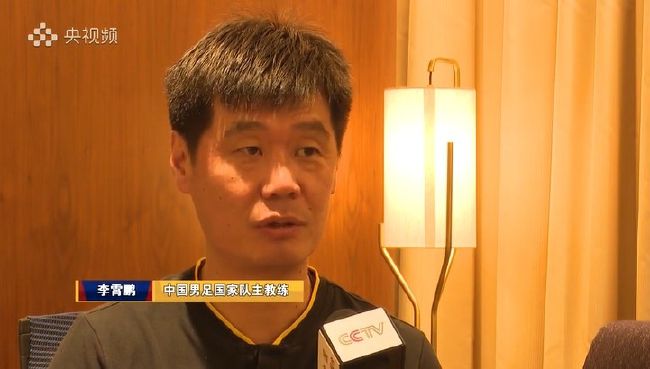 小南脱了内裤打开腿让人c